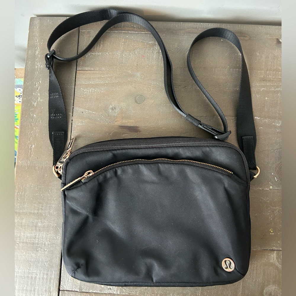lululemon athletica Black Everyday Crossbody Bag